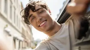 Vavoza Post Photos on TikTok July 21, 2025