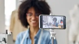 women recording a trend