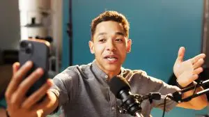 Man recording a content trend