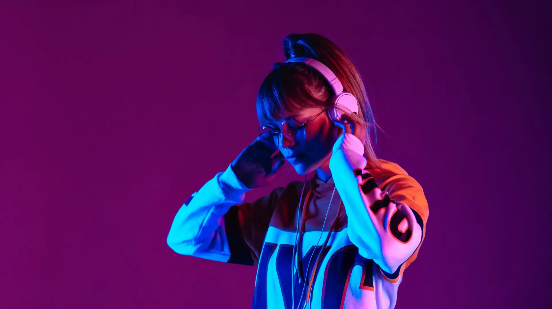 Calm,Girl,Wear,Stylish,Glasses,Headphones,Listen,Music,At,Purple