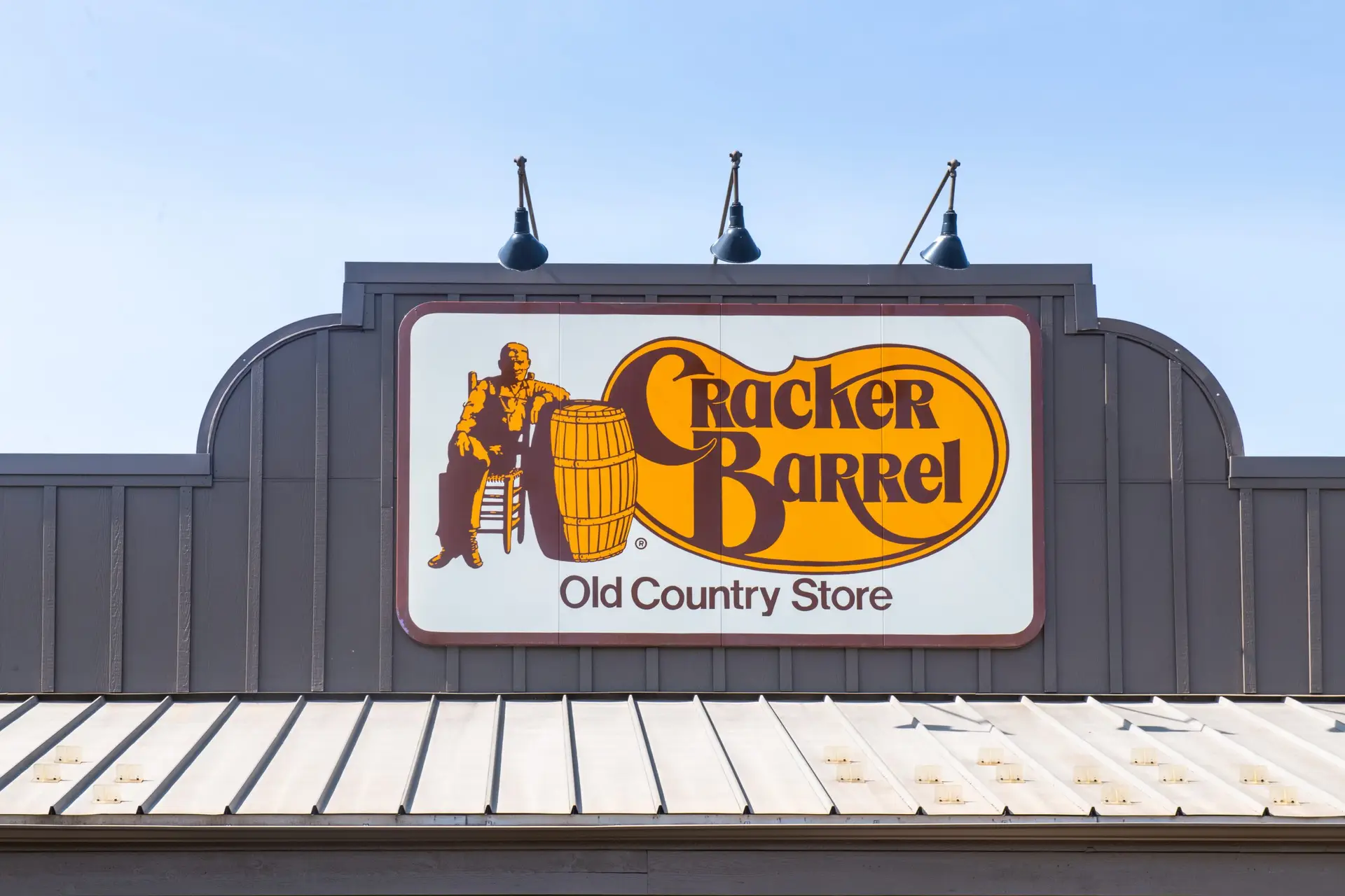 Germantown,,Wi,-,7,April,2021:,A,Cracker,Barrel,Old