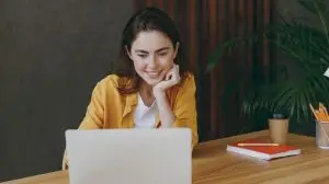 Young,Satisfied,Fun,Happy,Successful,Employee,Business,Woman,20s,She