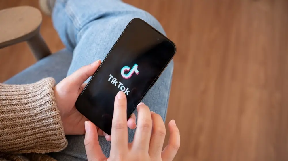 Chiang,Mai,,Thailand,-,Jan,25,2024:,A,Woman,Holding