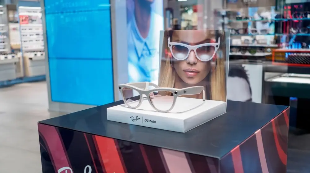 Cremona,,Italy,July,29th,2024,Sleek,Display,In,Optician's,Shop
