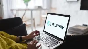 Madrid,,Spain;,05,28,2025,Woman,Browsing,Perplexity,Ai,,An