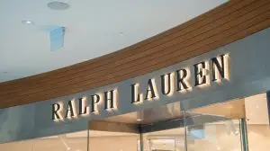 Singapore,-,August,5,,2014:,The,Shoppes,Shopping,Mall,On